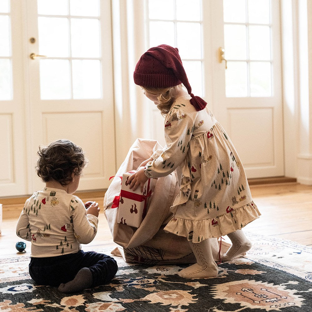 That's Mine Noel nissehue - Rhubarb - 100% Organic cotton Buy Alle||personale||Jul||alt minus sløjfe||Påskebundle||mette-sale||Winter 2025 here.