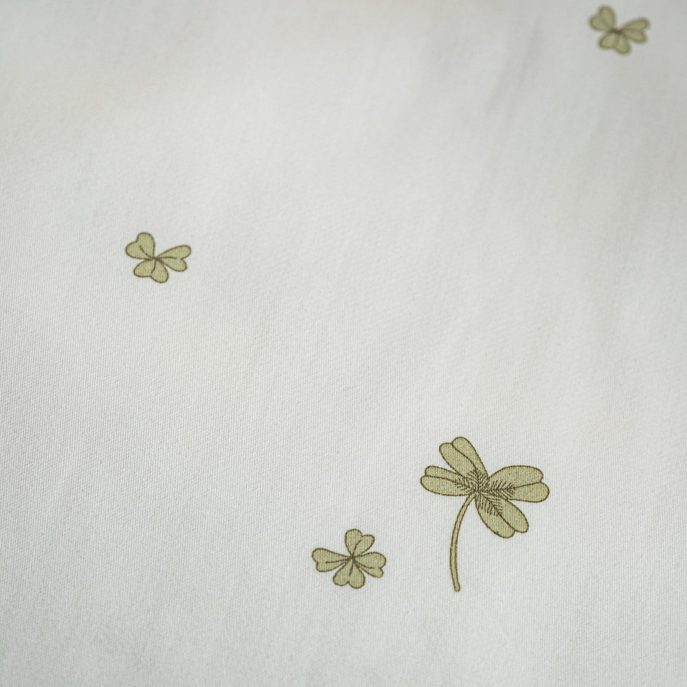 That's Mine Levi sengetøj - Clover meadow - 100% Organic cotton Buy Sovetid||Sengetøj||personale||Udsalg - Sovetid||Online exclusive here.