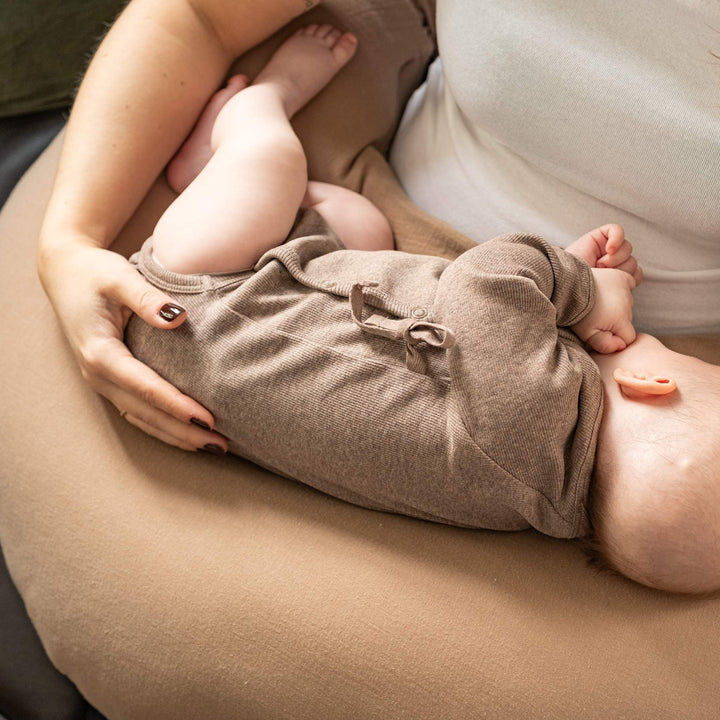 That's Mine Becca slå-om bodystocking - Brown melange - 95% Organic cotton / 5% Elastane Buy Tøj||Bodystockings||Undertøj||Alle||Favoritter||personale||Newborn essentials||Forår og sommer 2025||alt minus sløjfe||NOOS||ss25 noos||Olivia Salo - pusletaske edition||Brown melange||mette-sale||noos u. 350 here.