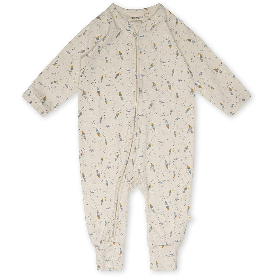 That's Mine Elliotte onesie - Etoile rocket - 48% Organic cotton / 47% Modal / 5% Elastane Buy Tøj||Skjorter & toppe||Onesies||Nyheder||Forår & sommer '24||LIVESHOPPING D.2/5||Etoile rocket||Basics til de små||Tøjbundle here.