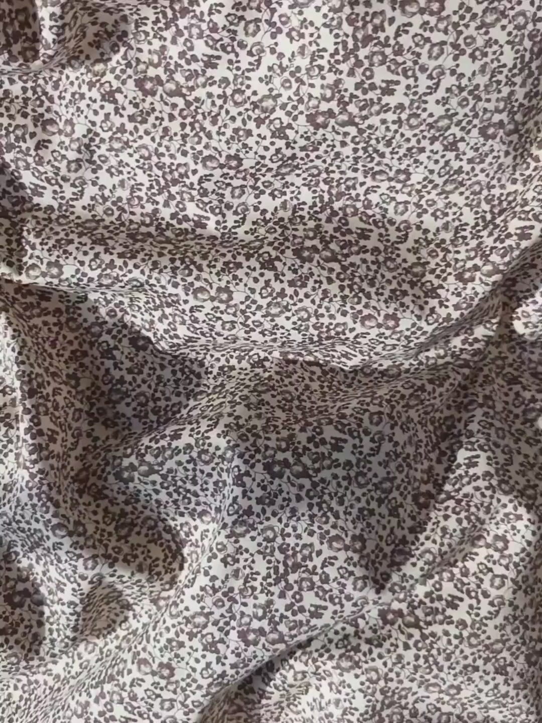 Levi bedding - Flores red